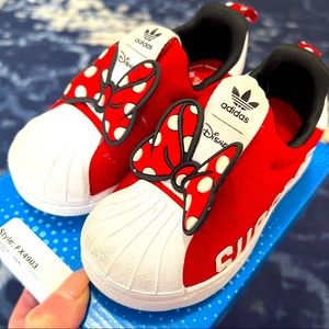 ❤️ Adidas x Disney Superstar 360 Sneakers ❤️